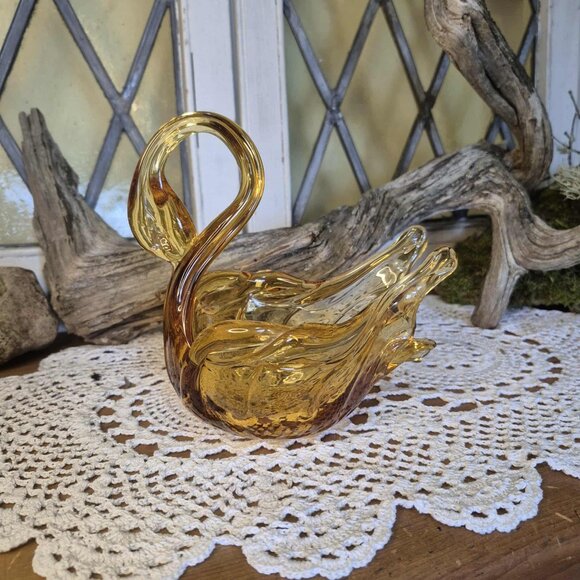 Vintage Amber Glass Swan Trinket Dish Home Decor - Picture 6 of 8